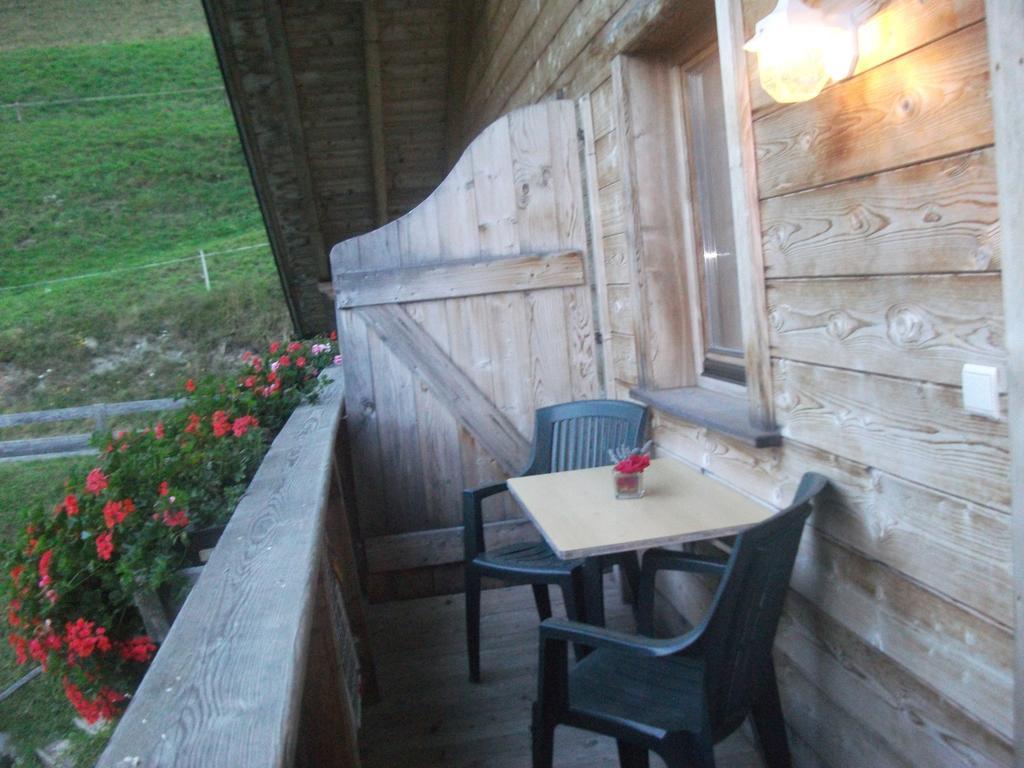 Steinerhof Apartman Dobbiaco Szoba fotó