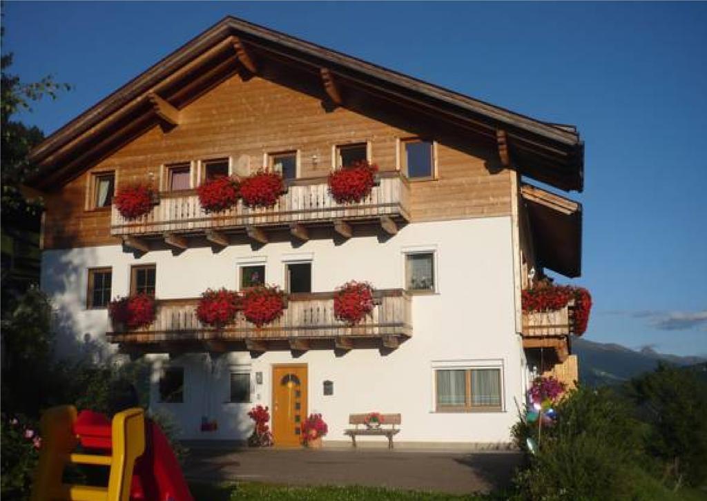 Steinerhof Apartman Dobbiaco Szoba fotó